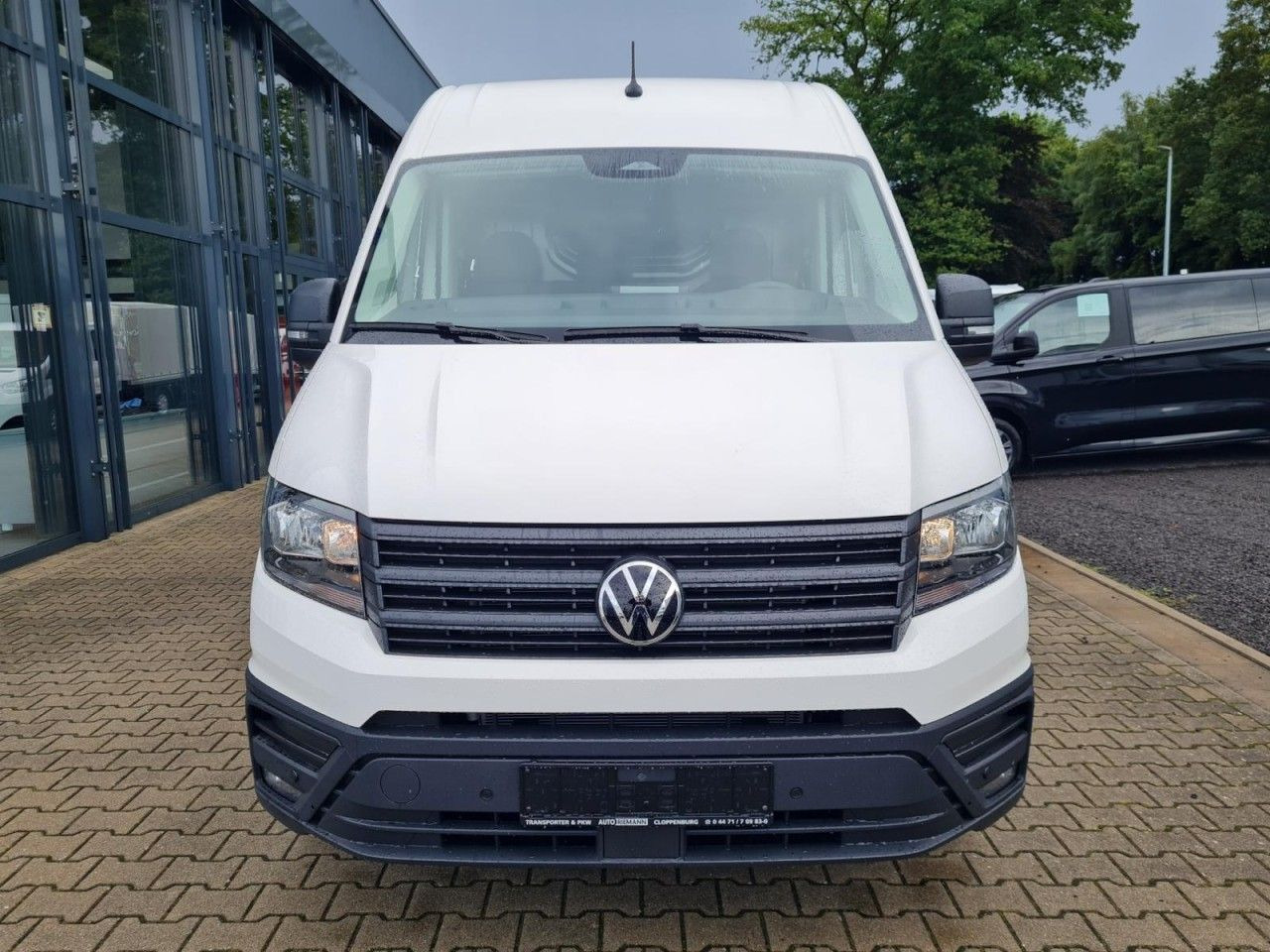 Volkswagen Crafter 35 Kasten TDI MR PDC WERKSTATTEINRICHTUN - Panel van: picture 2 Volkswagen Crafter 35 Kasten TDI MR PDC WERKSTATTEINRICHTUN - Panel van: picture 2
