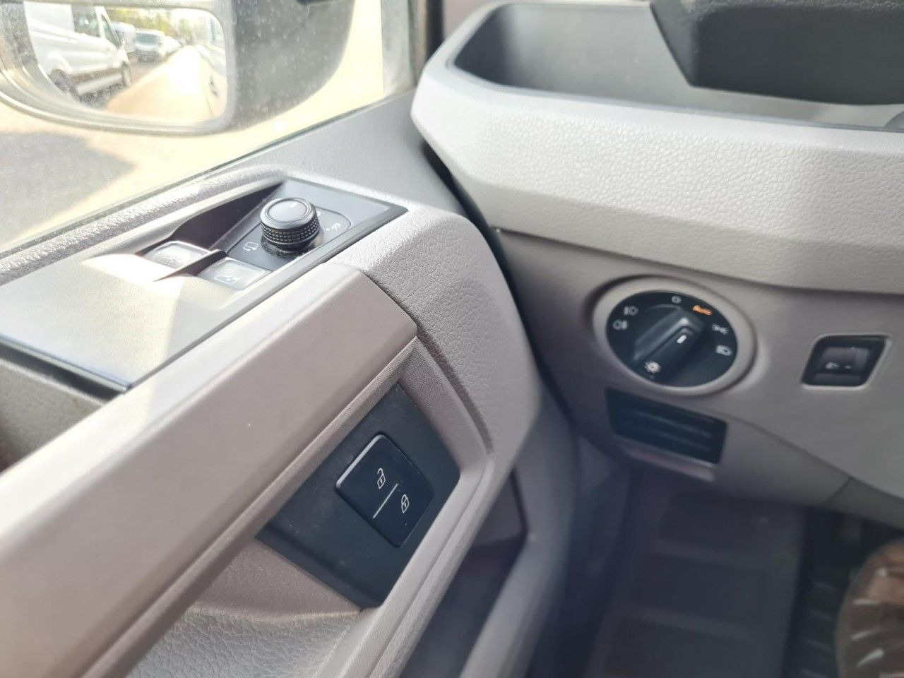 Panel van Volkswagen Crafter 35 Kasten TDI MR hoch NAVI KLIMA TEMPOMA: picture 17