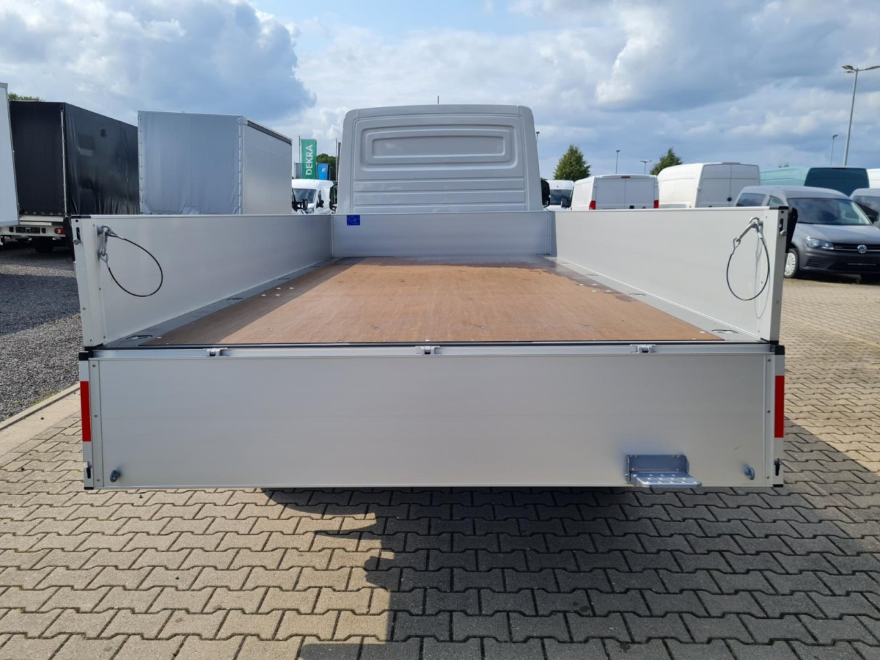 Volkswagen Crafter 35 Pritsche TDi L4 lang KLIMA TEMPOMAT - Flatbed van: picture 5 Volkswagen Crafter 35 Pritsche TDi L4 lang KLIMA TEMPOMAT - Flatbed van: picture 5