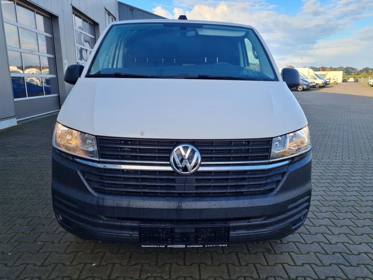 Volkswagen T6.1 Kasten lang DSG KLIMA KOMFORT ACC TEMPO PDC - Small van: picture 2 Volkswagen T6.1 Kasten lang DSG KLIMA KOMFORT ACC TEMPO PDC - Small van: picture 2