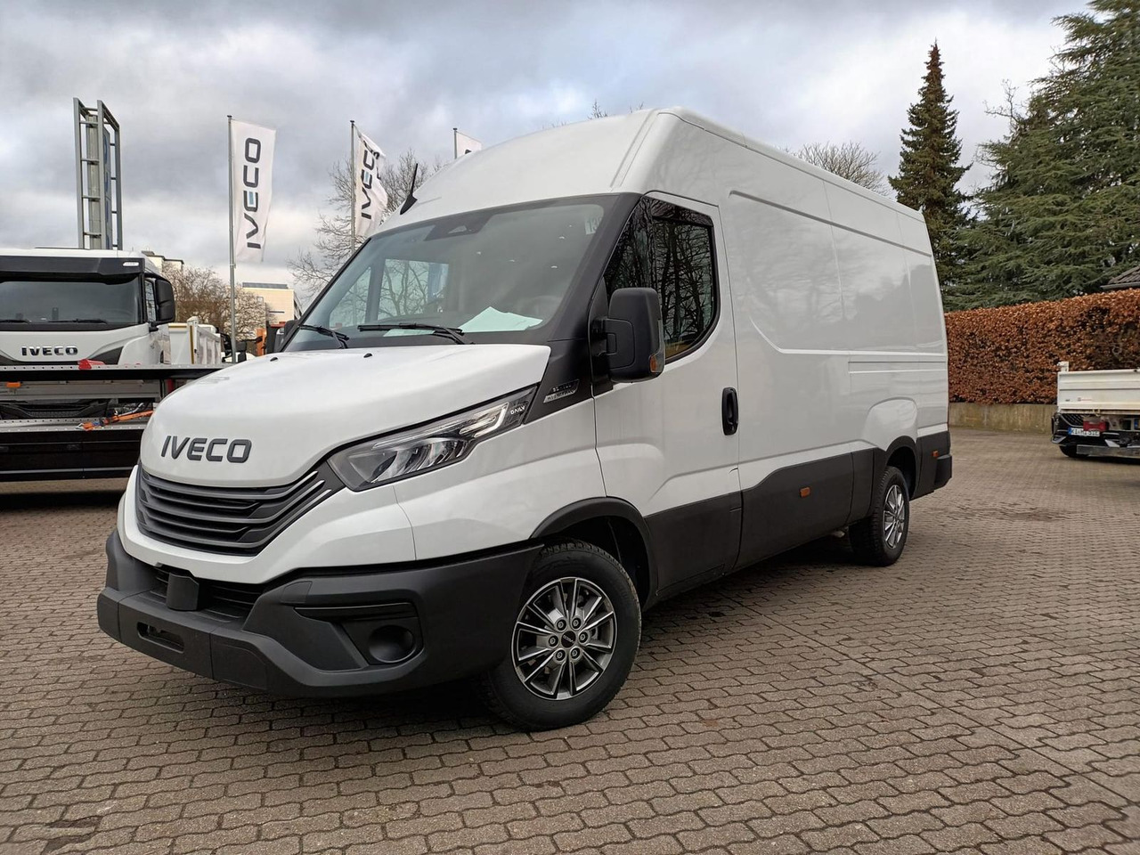 Iveco 35S16A8V AHK, ACC, LED-SCHEINWERFER ab 0% - Panel van: picture 1 Iveco 35S16A8V AHK, ACC, LED-SCHEINWERFER ab 0% - Panel van: picture 1
