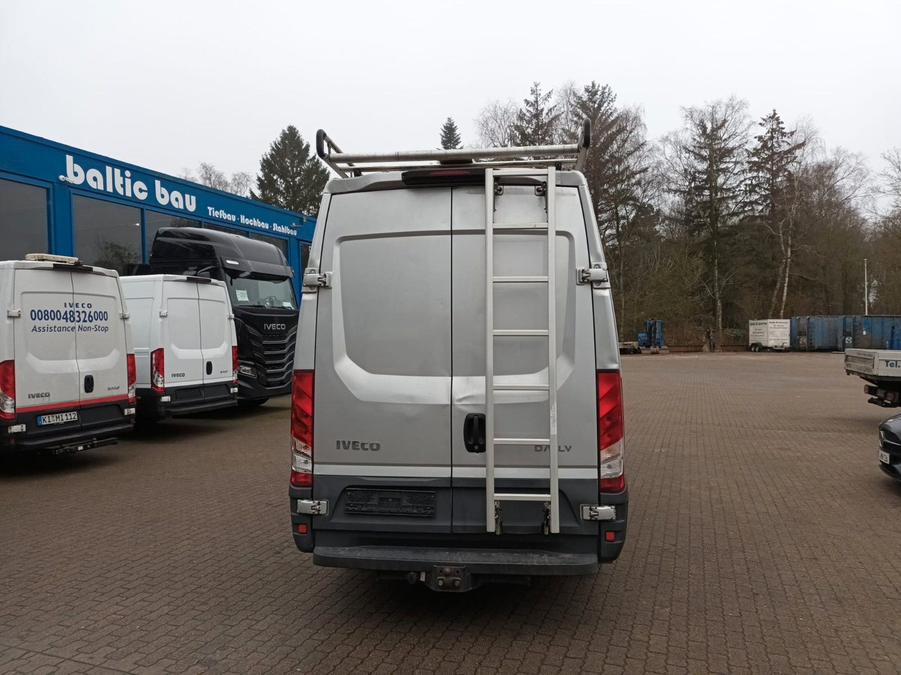 Iveco Daily 35S12V 3520L AHK Dachträger 85 kW (116 ... - Panel van: picture 4 Iveco Daily 35S12V 3520L AHK Dachträger 85 kW (116 ... - Panel van: picture 4