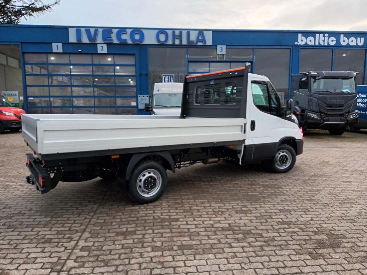 Iveco Daily 35S16H3.0Y *3,5m Pritsche *KLIMA*AHK*RA... - Flatbed van: picture 4 Iveco Daily 35S16H3.0Y *3,5m Pritsche *KLIMA*AHK*RA... - Flatbed van: picture 4