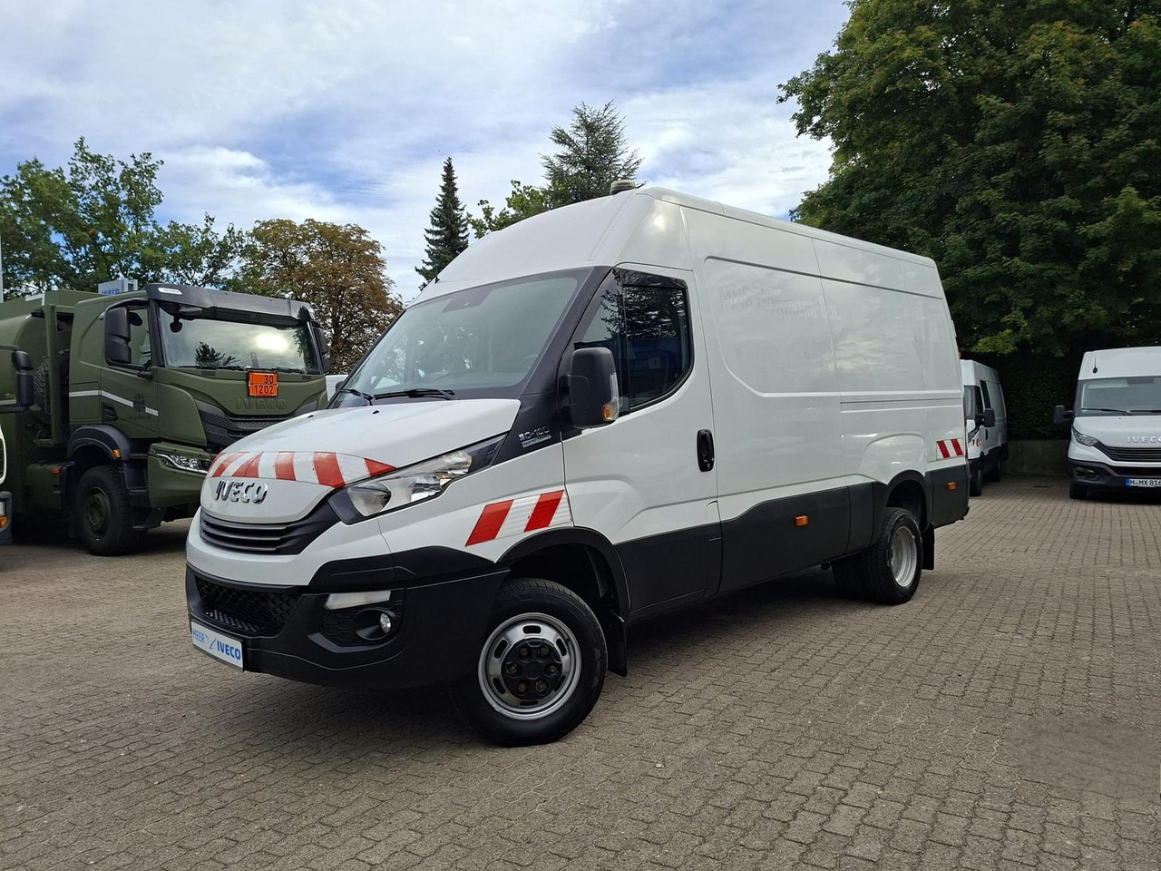 Iveco Daily 50C18HA8 V AHK, RADIO, KLIMA, 132 kW (1... - Flatbed van: picture 1 Iveco Daily 50C18HA8 V AHK, RADIO, KLIMA, 132 kW (1... - Flatbed van: picture 1