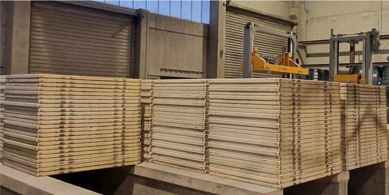 ASSYX DuroBOARD – Production boards for block production lines / Unterlagsplatten für Steinfertigungsanlage - Concrete equipment: picture 1 ASSYX DuroBOARD – Production boards for block production lines / Unterlagsplatten für Steinfertigungsanlage - Concrete equipment: picture 1