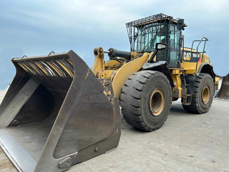 Caterpillar 966M – wheel loader / Radlader - Wheel loader: picture 1 Caterpillar 966M – wheel loader / Radlader - Wheel loader: picture 1