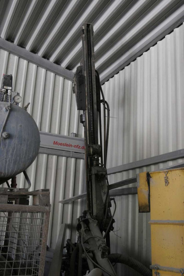 Ingersoll-Rand LM100 Pneumatic drill / Pneumatisches Bohrgerät - Drilling rig: picture 1 Ingersoll-Rand LM100 Pneumatic drill / Pneumatisches Bohrgerät - Drilling rig: picture 1