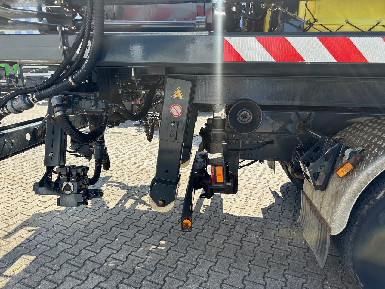 Hook lift truck Scania R580 Abrollkipper V8 Mit Küpper Weisser Enteisungsgerät 45m: picture 12