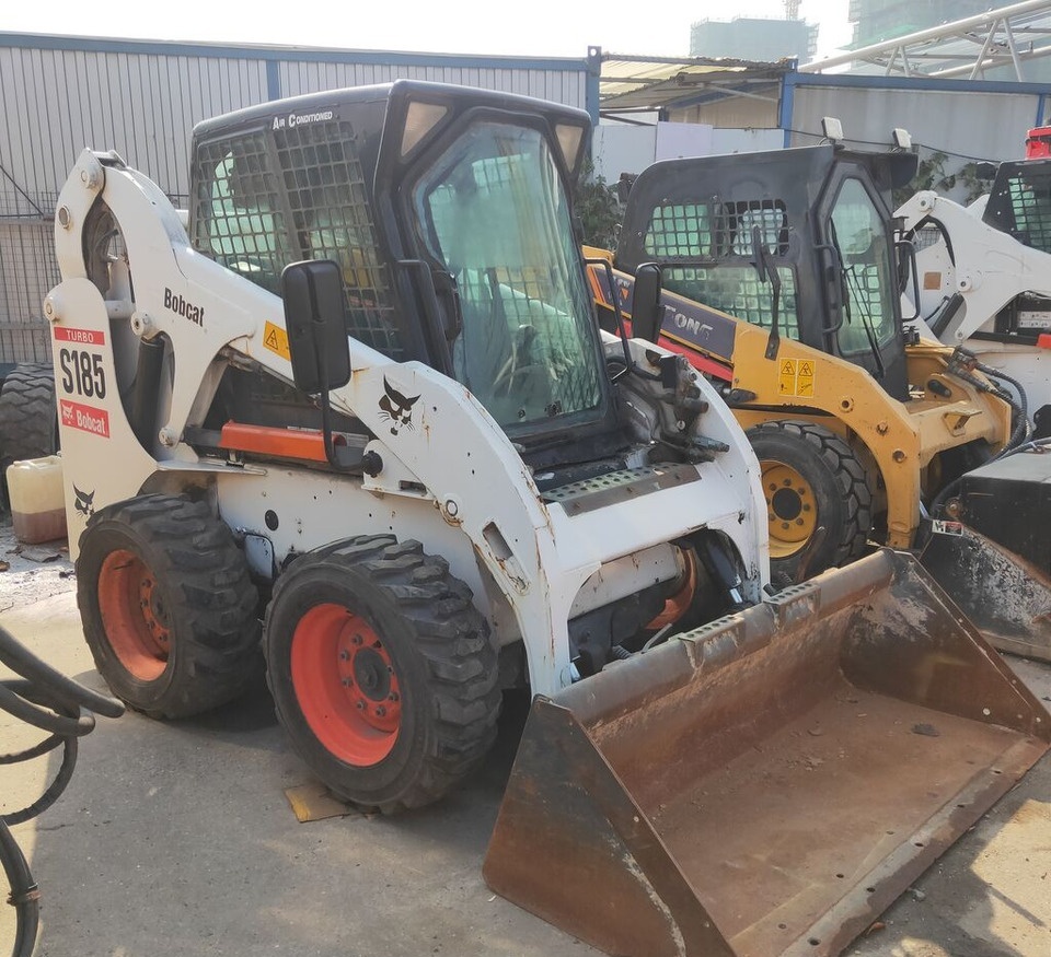 Bobcat S185 - Skid steer loader: picture 4 Bobcat S185 - Skid steer loader: picture 4