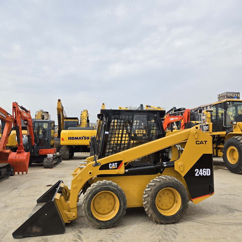 CATERPILLAR 246D - Skid steer loader: picture 3 CATERPILLAR 246D - Skid steer loader: picture 3