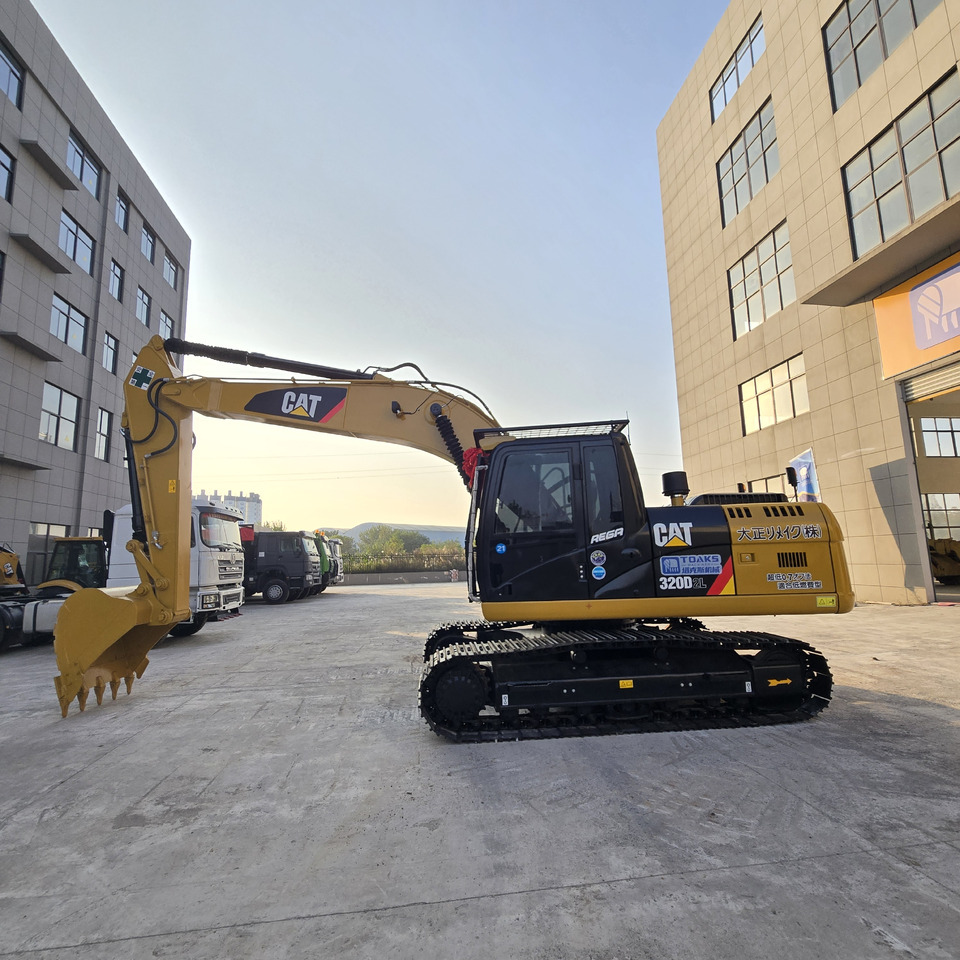 CATERPILLAR 320D - Excavator: picture 3 CATERPILLAR 320D - Excavator: picture 3