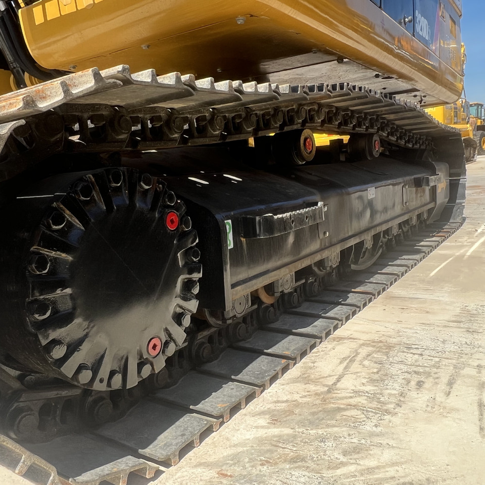 Caterpillar 320D2 - Crawler excavator: picture 3 Caterpillar 320D2 - Crawler excavator: picture 3