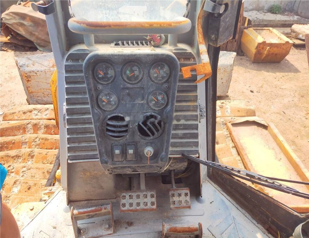 Caterpillar D3G - Bulldozer: picture 5 Caterpillar D3G - Bulldozer: picture 5