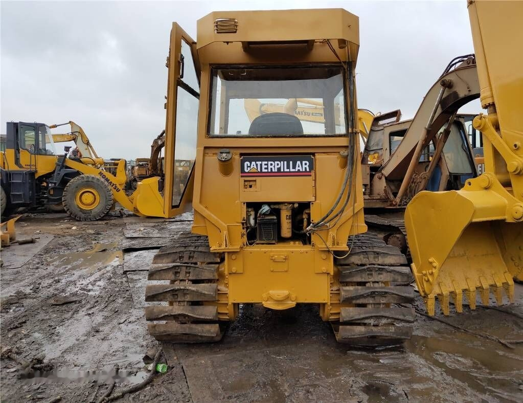 Caterpillar D4C - Bulldozer: picture 2 Caterpillar D4C - Bulldozer: picture 2