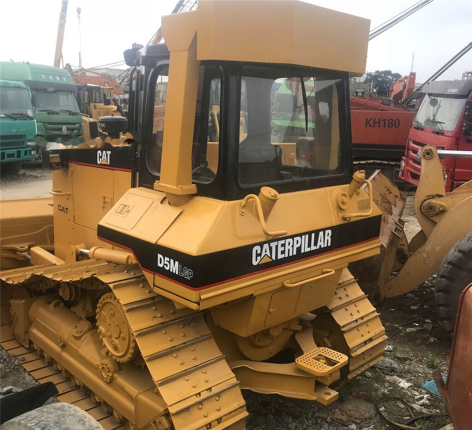 Caterpillar D5M - Bulldozer: picture 5 Caterpillar D5M - Bulldozer: picture 5