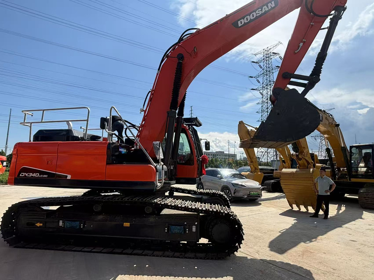 Doosan DX340 - Excavator: picture 5 Doosan DX340 - Excavator: picture 5