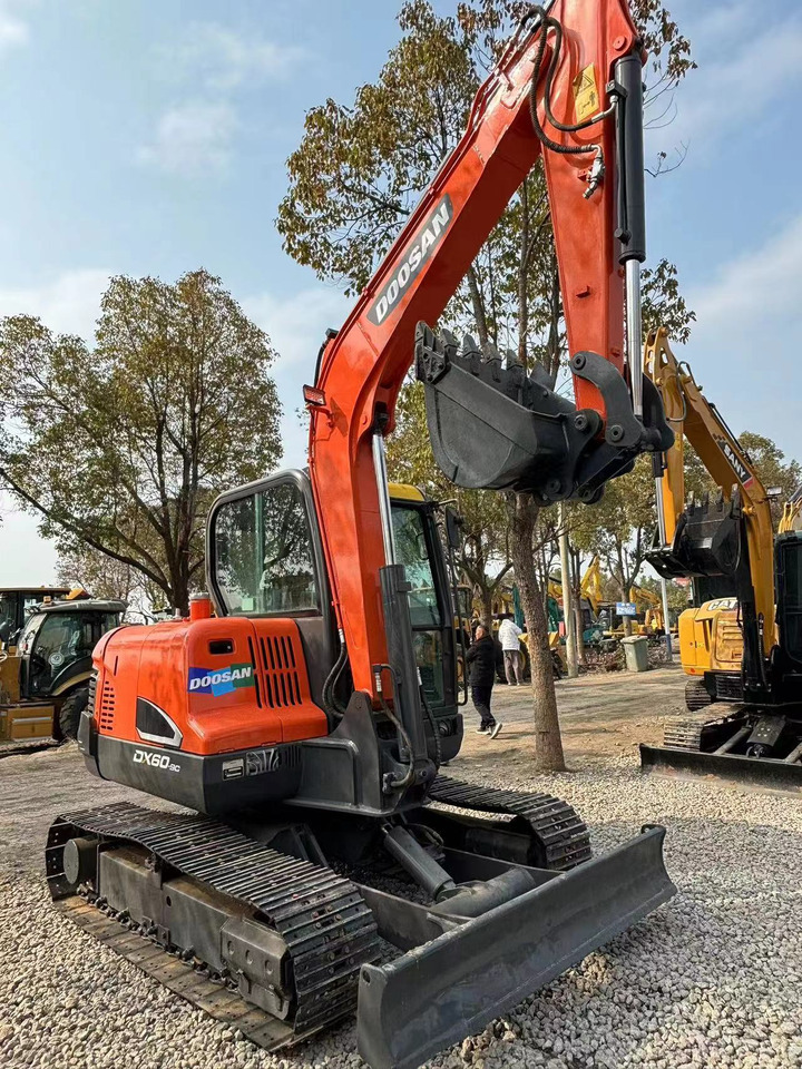 Doosan DX60-9C - Crawler excavator: picture 3 Doosan DX60-9C - Crawler excavator: picture 3