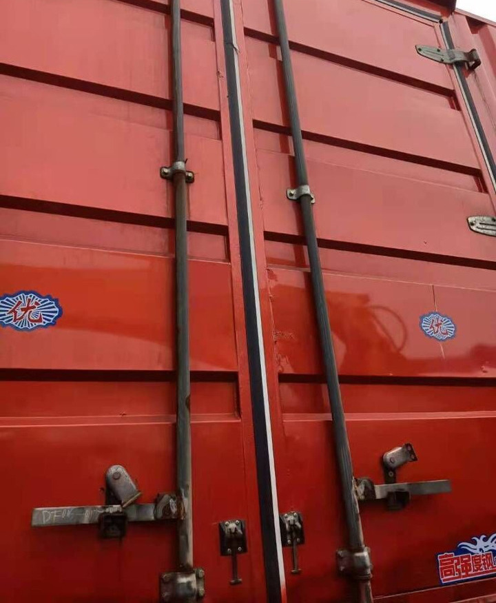 Howo 8X4 Box Truck Box Van - Container transporter/ Swap body truck: picture 4 Howo 8X4 Box Truck Box Van - Container transporter/ Swap body truck: picture 4