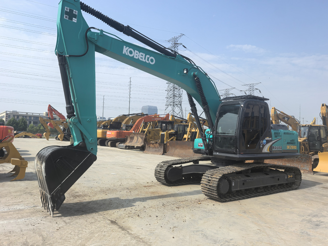 KOBELCO SK200D - Excavator: picture 1 KOBELCO SK200D - Excavator: picture 1