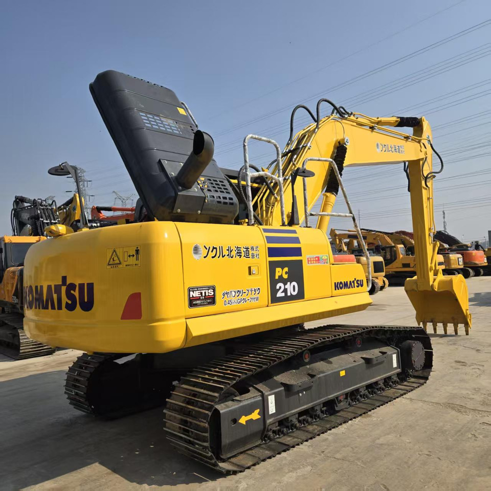 Komatsu PC210 - Crawler excavator: picture 4 Komatsu PC210 - Crawler excavator: picture 4