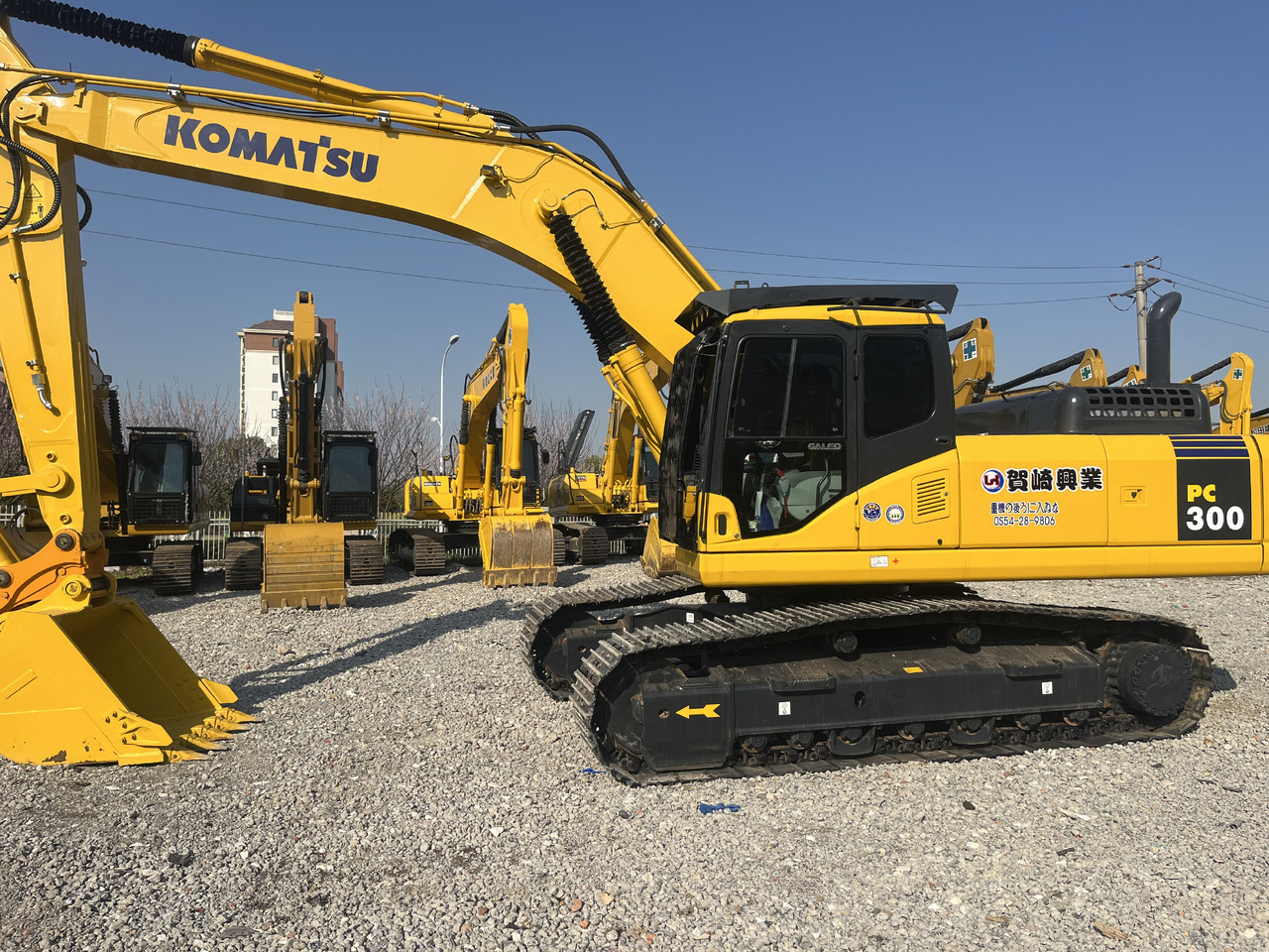 Komatsu PC300 - Crawler excavator: picture 5 Komatsu PC300 - Crawler excavator: picture 5