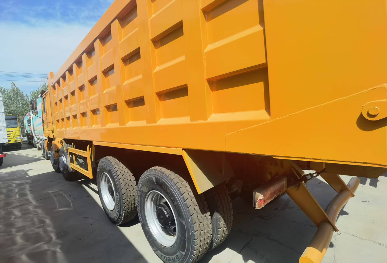 Tipper Shacman F3000 8*4 Dump truck: picture 7