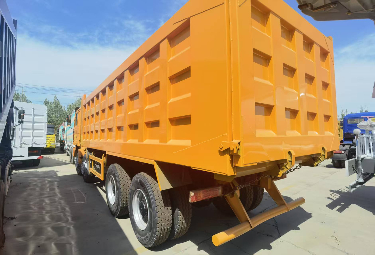 Tipper Shacman F3000 8*4 Dump truck: picture 9