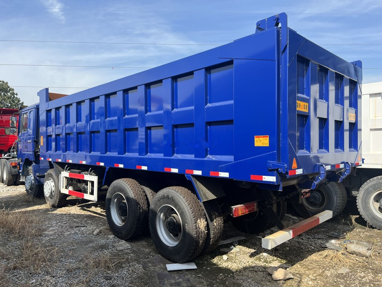 Shacman F3000 - Tipper: picture 5 Shacman F3000 - Tipper: picture 5