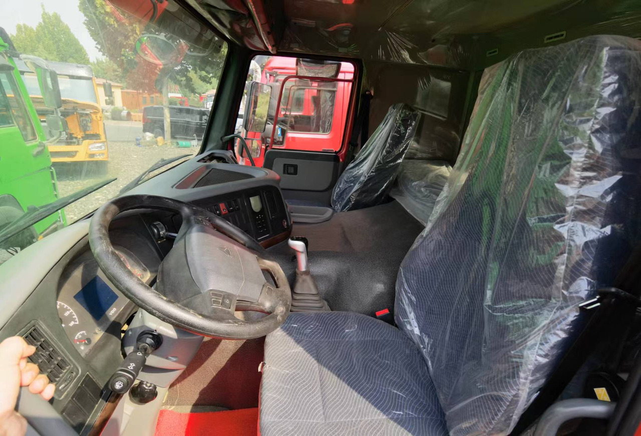 Sinotruk HOWO 371 6*4 Dump truck - Tipper: picture 4 Sinotruk HOWO 371 6*4 Dump truck - Tipper: picture 4