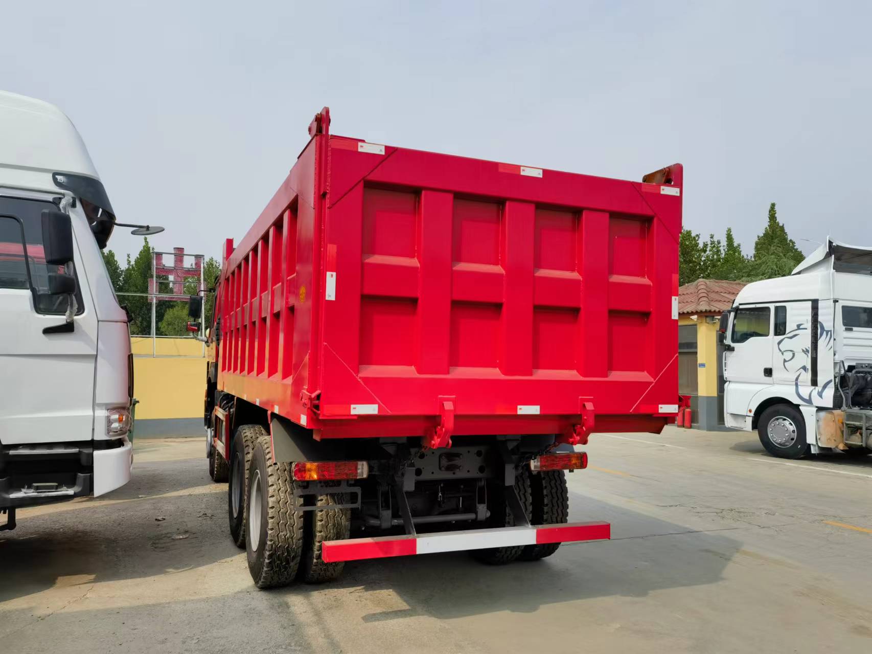 Sinotruk HOWO 371 6*4 Dump truck - Tipper: picture 2 Sinotruk HOWO 371 6*4 Dump truck - Tipper: picture 2