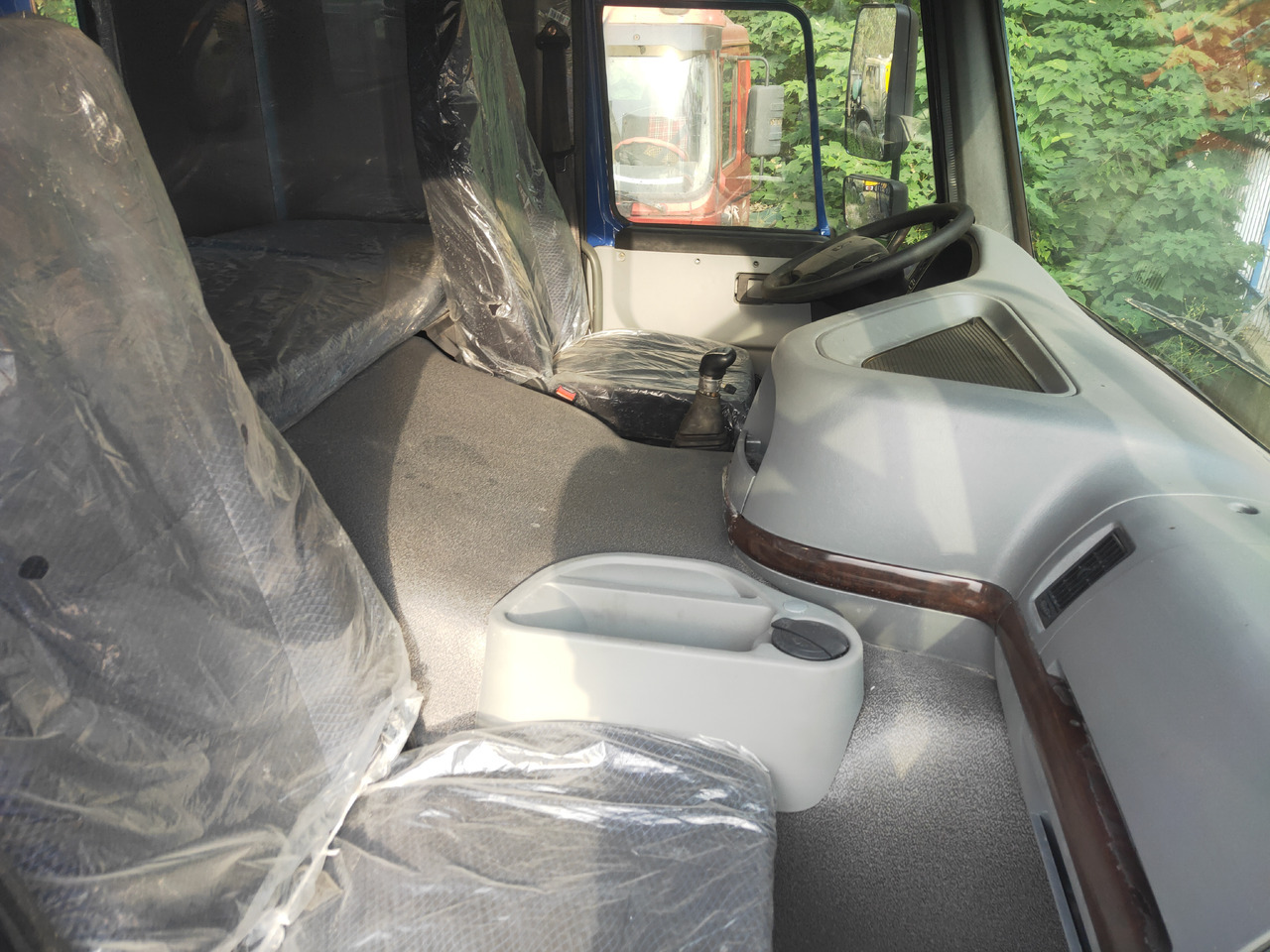 Tipper Sinotruk HOWO 371 8*4 Dump truck: picture 7