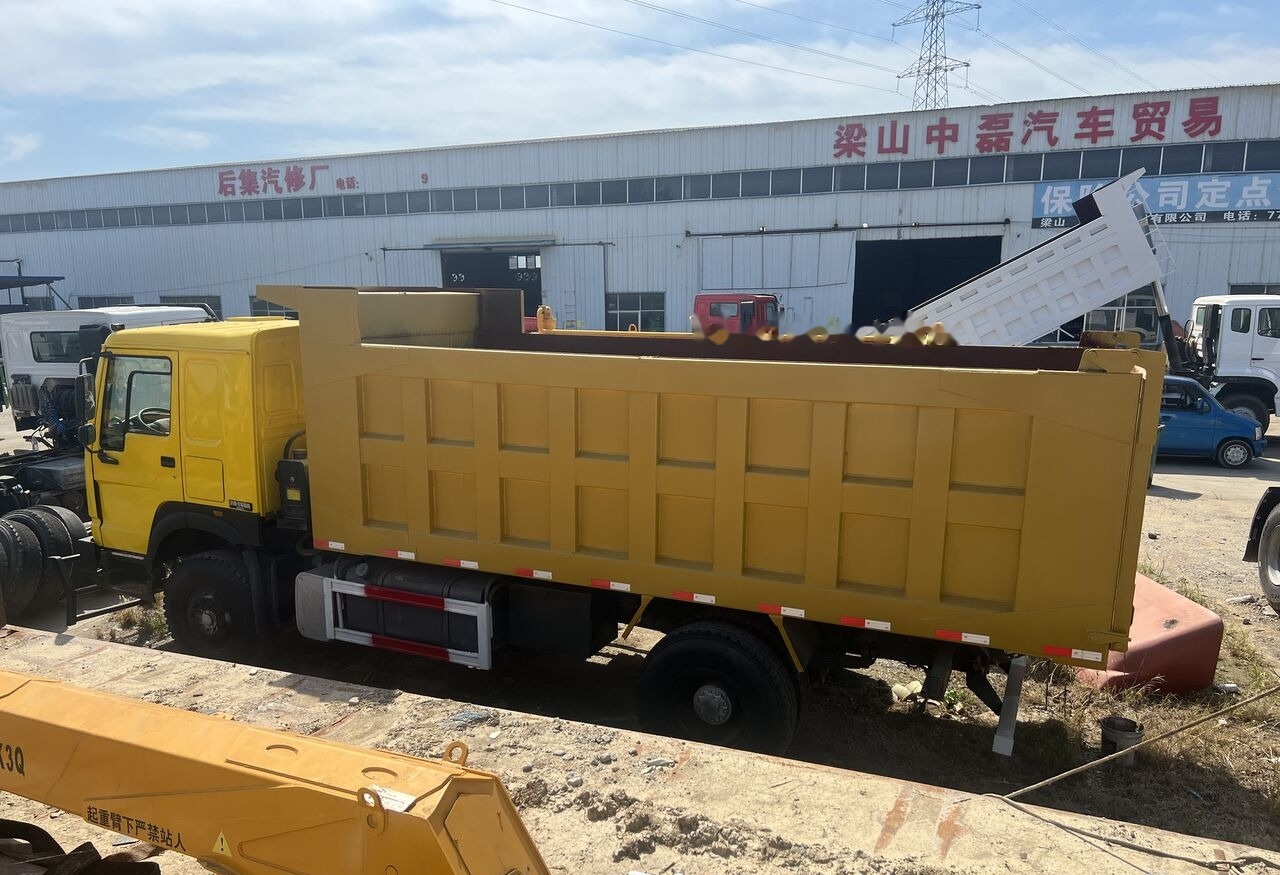 Sinotruk HOWO 4*2 Dump truck - Tipper: picture 1 Sinotruk HOWO 4*2 Dump truck - Tipper: picture 1
