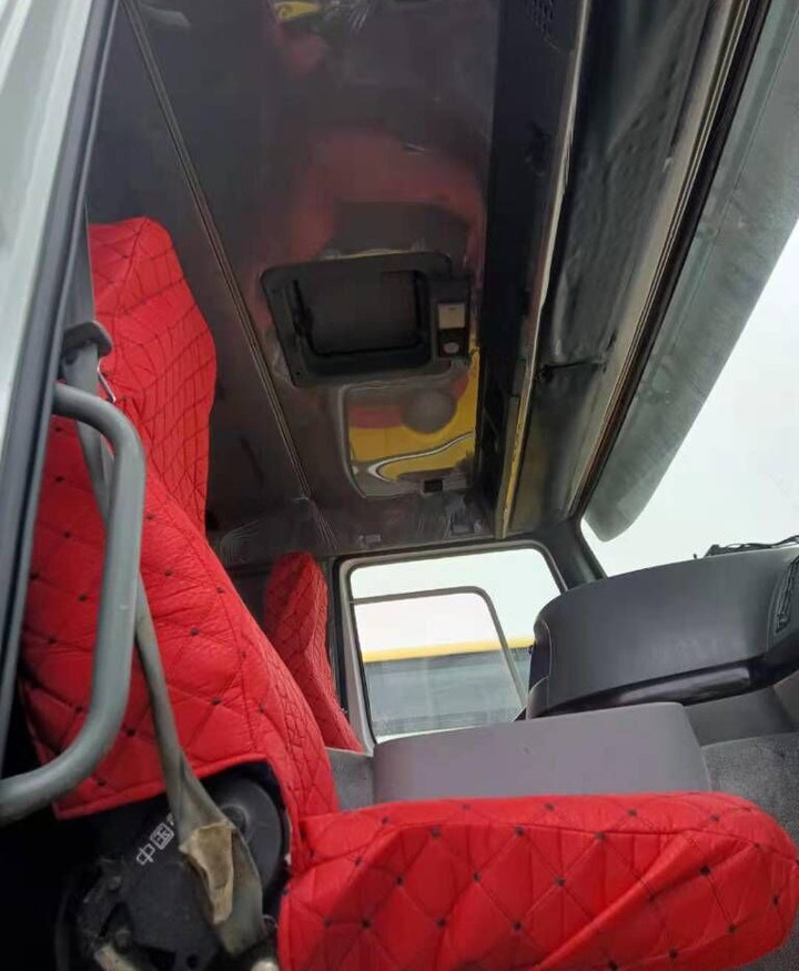 Sinotruk HOWO 6*4 - Dropside/ Flatbed truck: picture 5 Sinotruk HOWO 6*4 - Dropside/ Flatbed truck: picture 5