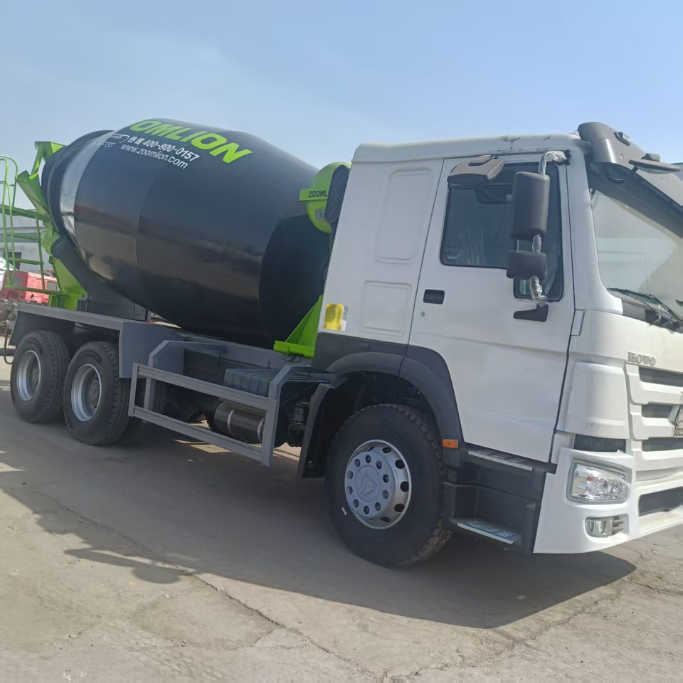 Sinotruk HOWO 6*4 Concrete mixer truck - Concrete mixer truck: picture 3 Sinotruk HOWO 6*4 Concrete mixer truck - Concrete mixer truck: picture 3