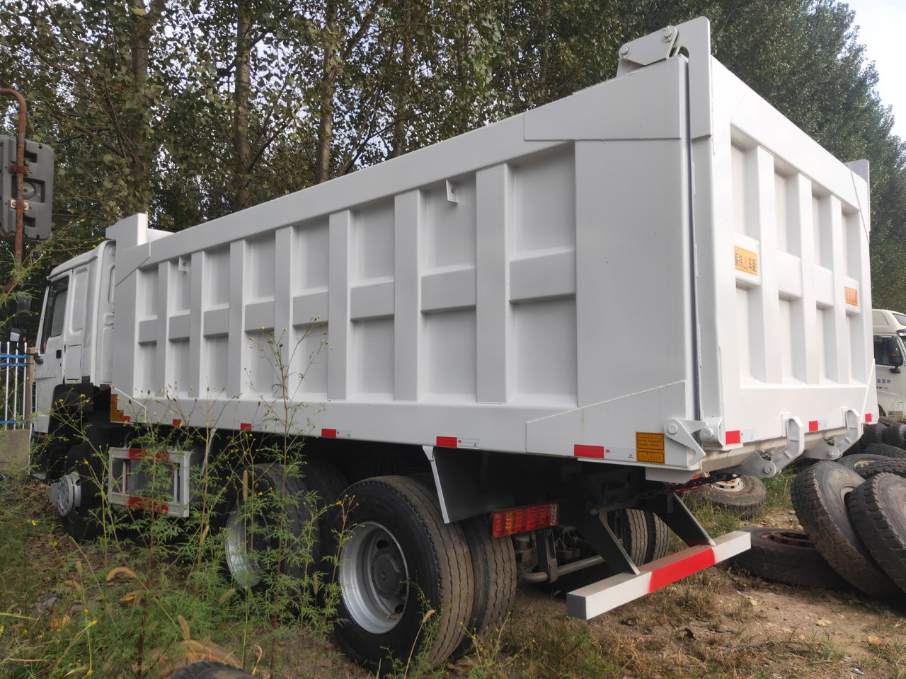 Tipper Sinotruk HOWO 6*4  Dump truck: picture 6