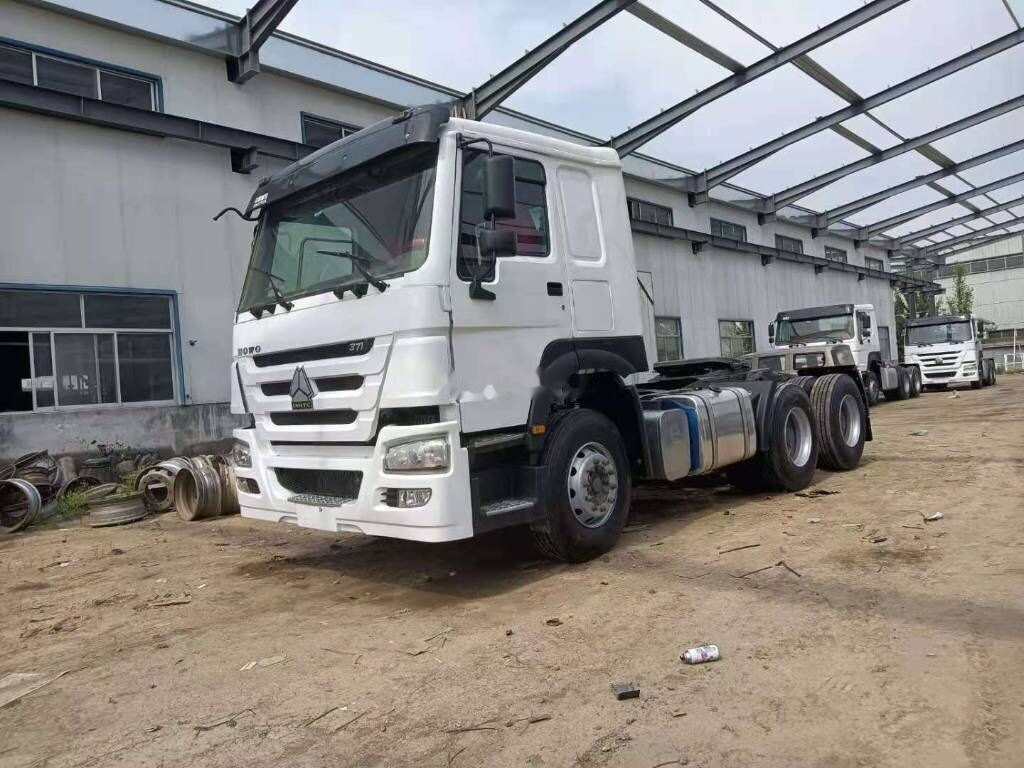 Sinotruk HOWO 6*4 Tractor - Container transporter/ Swap body truck: picture 1 Sinotruk HOWO 6*4 Tractor - Container transporter/ Swap body truck: picture 1