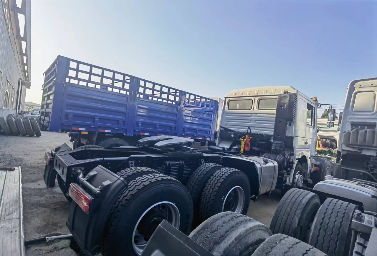 Shacman F3000 6*4 Tractor - Tractor unit: picture 3 Shacman F3000 6*4 Tractor - Tractor unit: picture 3