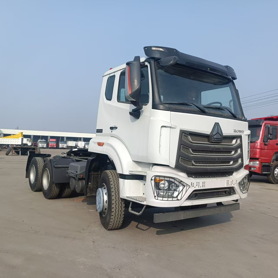 Sinotruk HOHAN 6*4 Tractor - Tractor unit: picture 2 Sinotruk HOHAN 6*4 Tractor - Tractor unit: picture 2