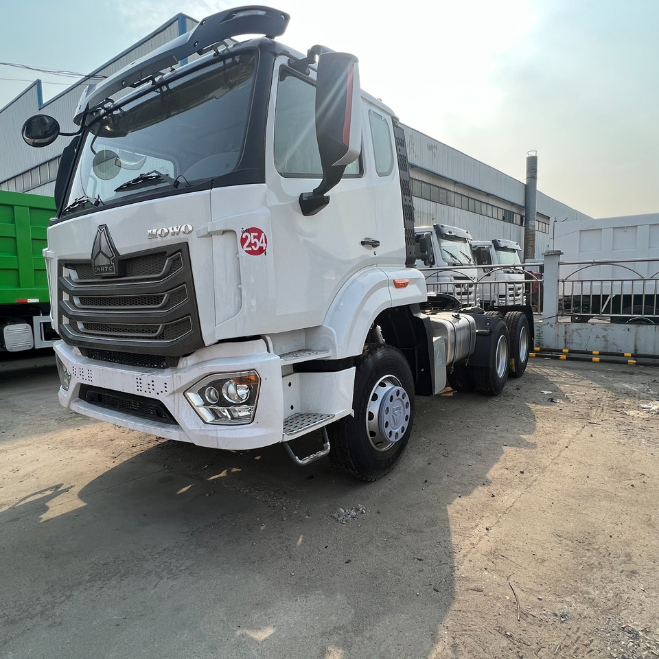 Sinotruk HOHAN 6*4 Tractor - Tractor unit: picture 4 Sinotruk HOHAN 6*4 Tractor - Tractor unit: picture 4