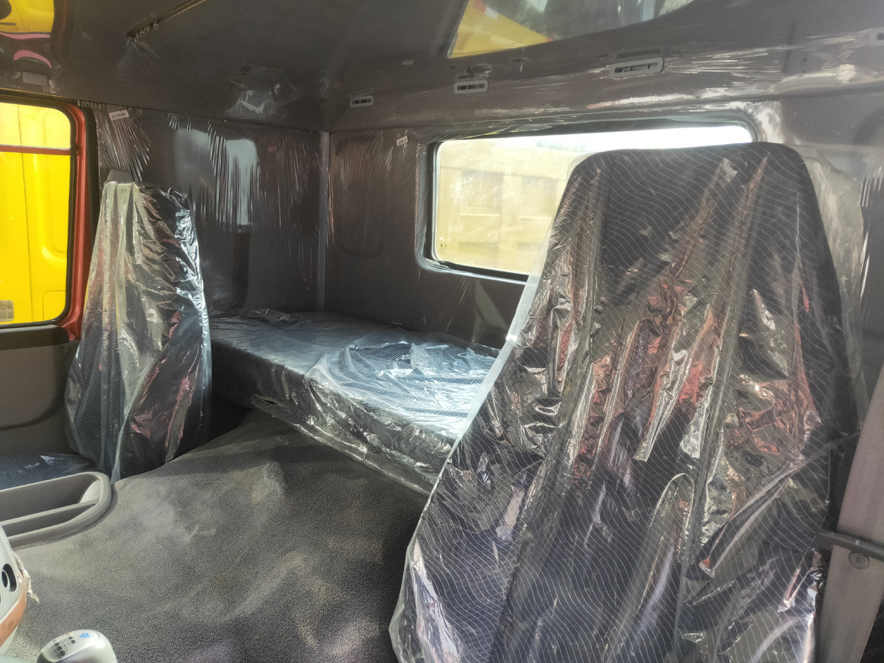 Sinotruk HOWO 371 6*4 Tractor - Tractor unit: picture 5 Sinotruk HOWO 371 6*4 Tractor - Tractor unit: picture 5