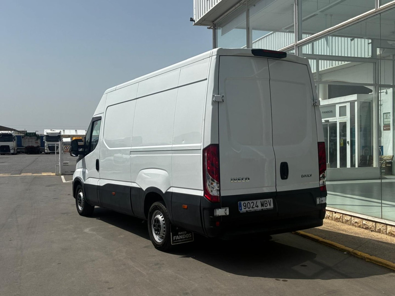 Furgón IVECO 35S14 V 12m3 - Panel van: picture 4 Furgón IVECO 35S14 V 12m3 - Panel van: picture 4