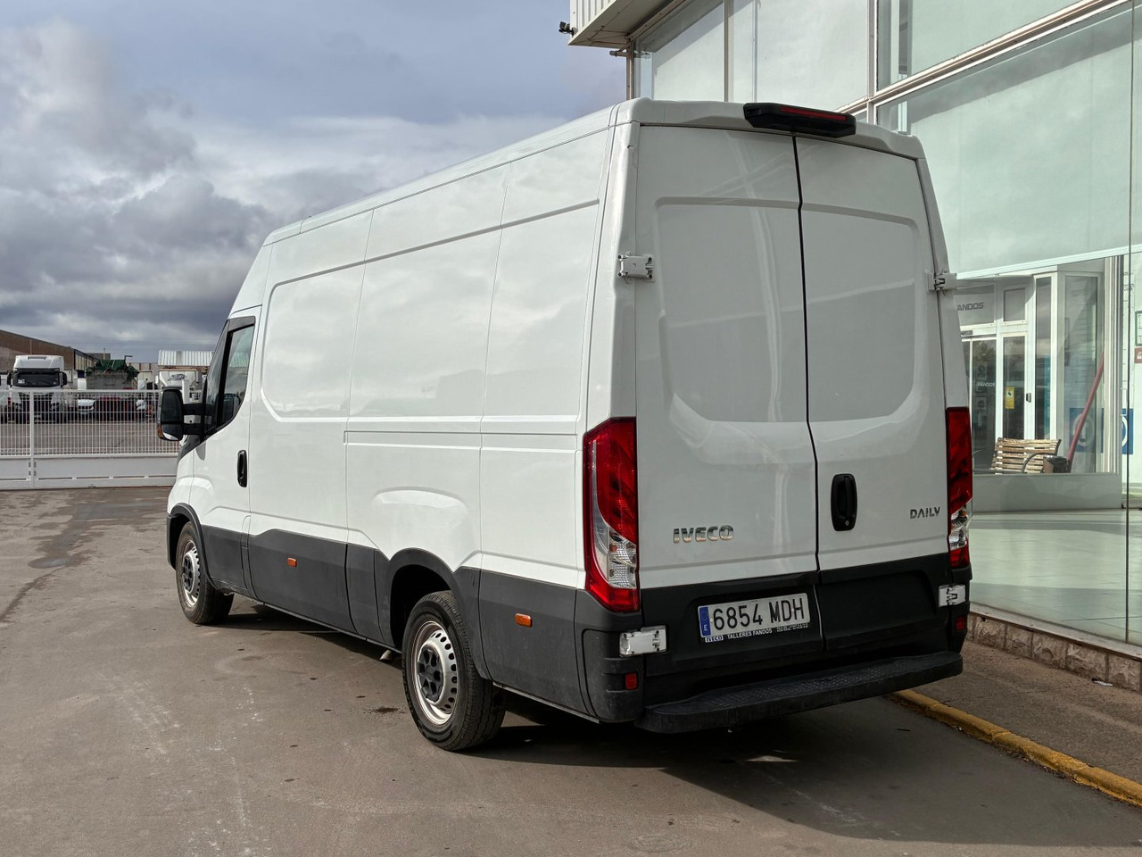 Furgón IVECO 35S16 V 12m3 - Panel van: picture 4 Furgón IVECO 35S16 V 12m3 - Panel van: picture 4