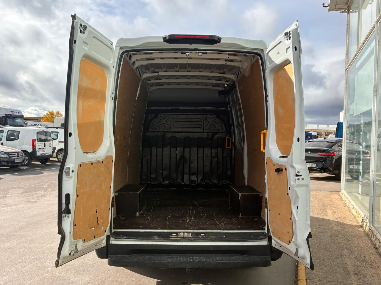 Furgón IVECO 35S16 V 12m3 - Panel van: picture 5 Furgón IVECO 35S16 V 12m3 - Panel van: picture 5