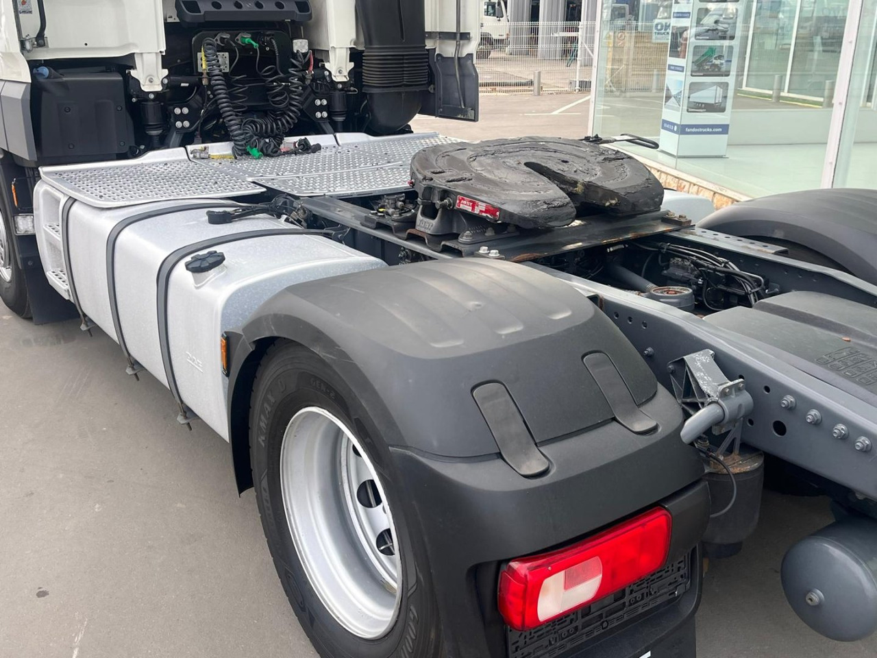 Cabeza Tractora DAF 480 AUTOMATICA CON INTARDER - Tractor unit: picture 5 Cabeza Tractora DAF 480 AUTOMATICA CON INTARDER - Tractor unit: picture 5