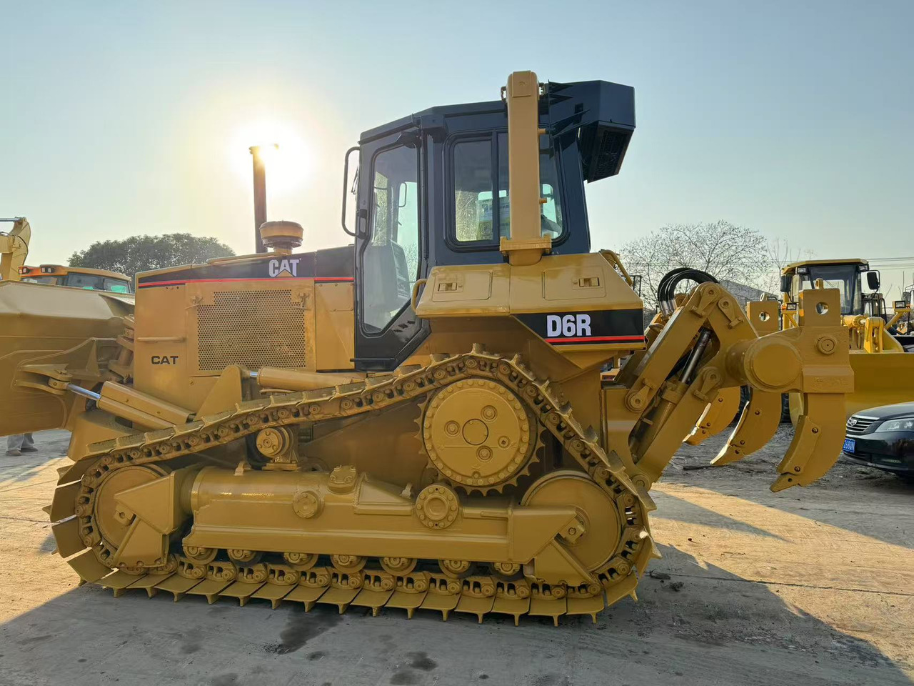 CAT D6R - Bulldozer: picture 3 CAT D6R - Bulldozer: picture 3