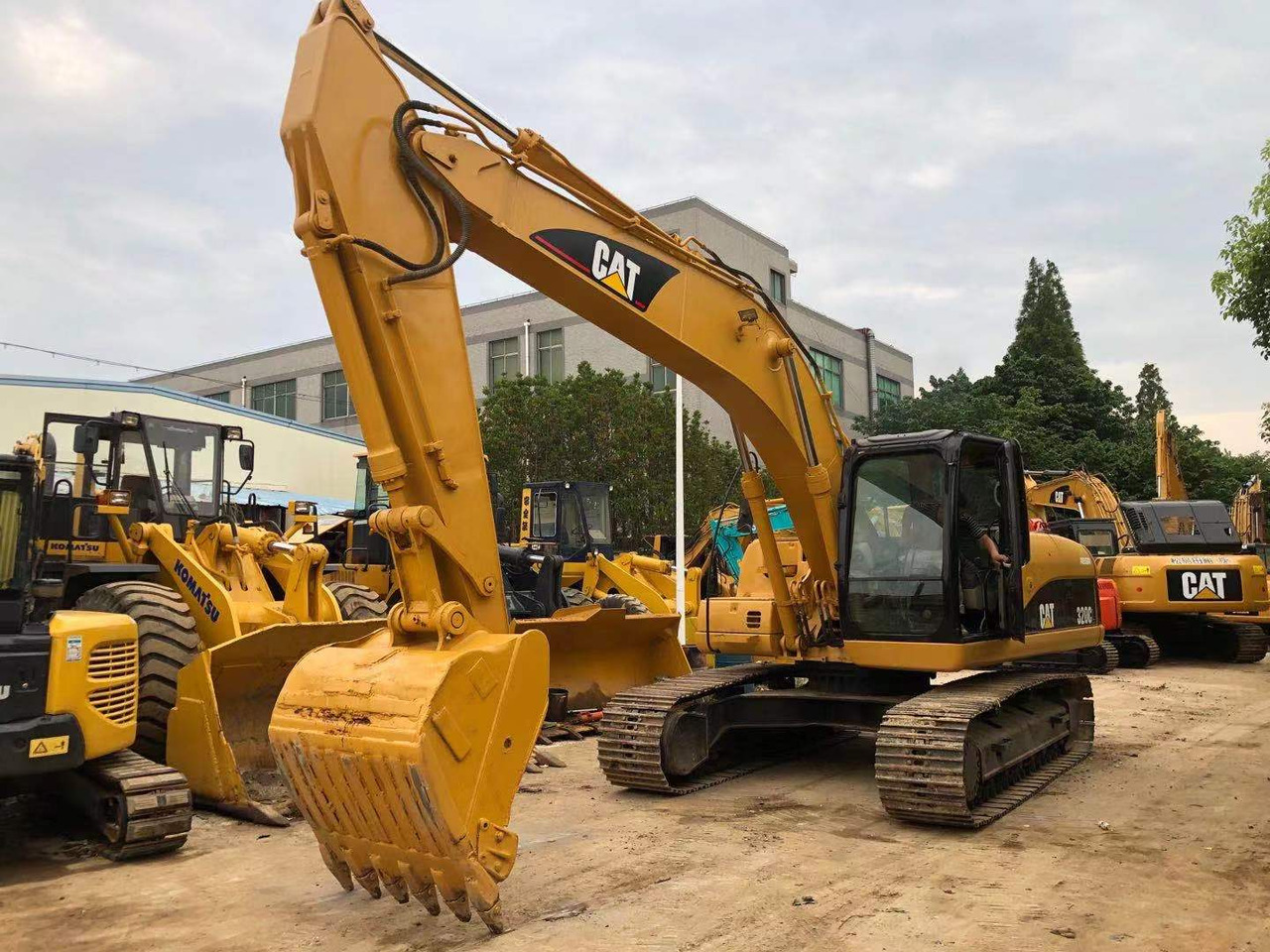 Crawler excavator CATERPILLAR 320CL CAT 320BL: picture 10