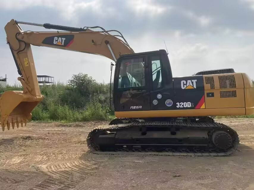 Crawler excavator CATERPILLAR 320D2L CAT 320D: picture 10