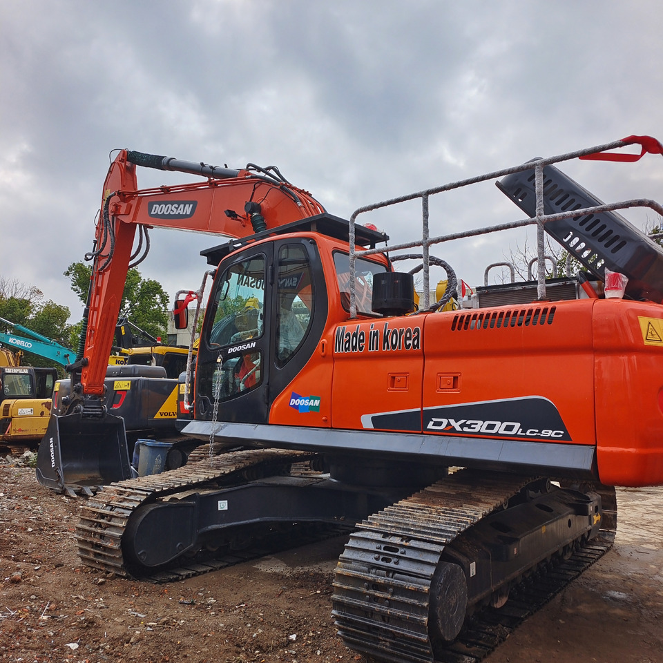 DOOSAN DX300 LCA DX300LC-9C - Crawler excavator: picture 1 DOOSAN DX300 LCA DX300LC-9C - Crawler excavator: picture 1