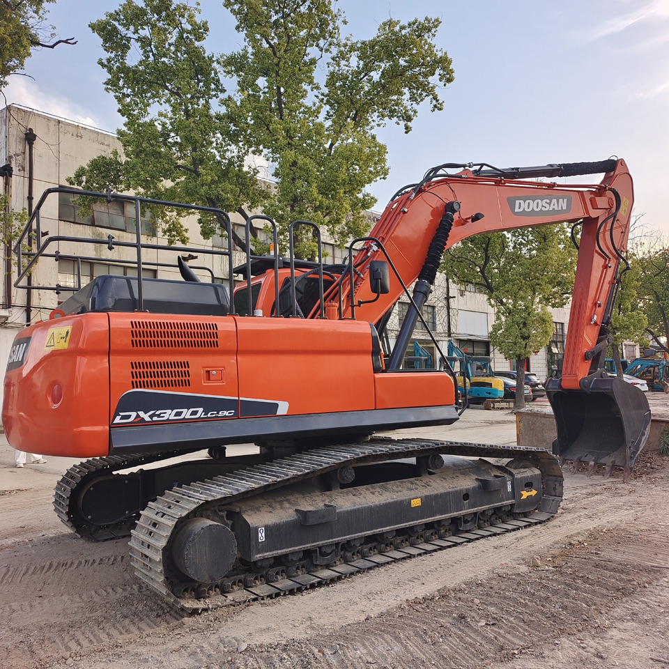 DOOSAN DX300LC-9C DX300 LCA - Crawler excavator: picture 1 DOOSAN DX300LC-9C DX300 LCA - Crawler excavator: picture 1