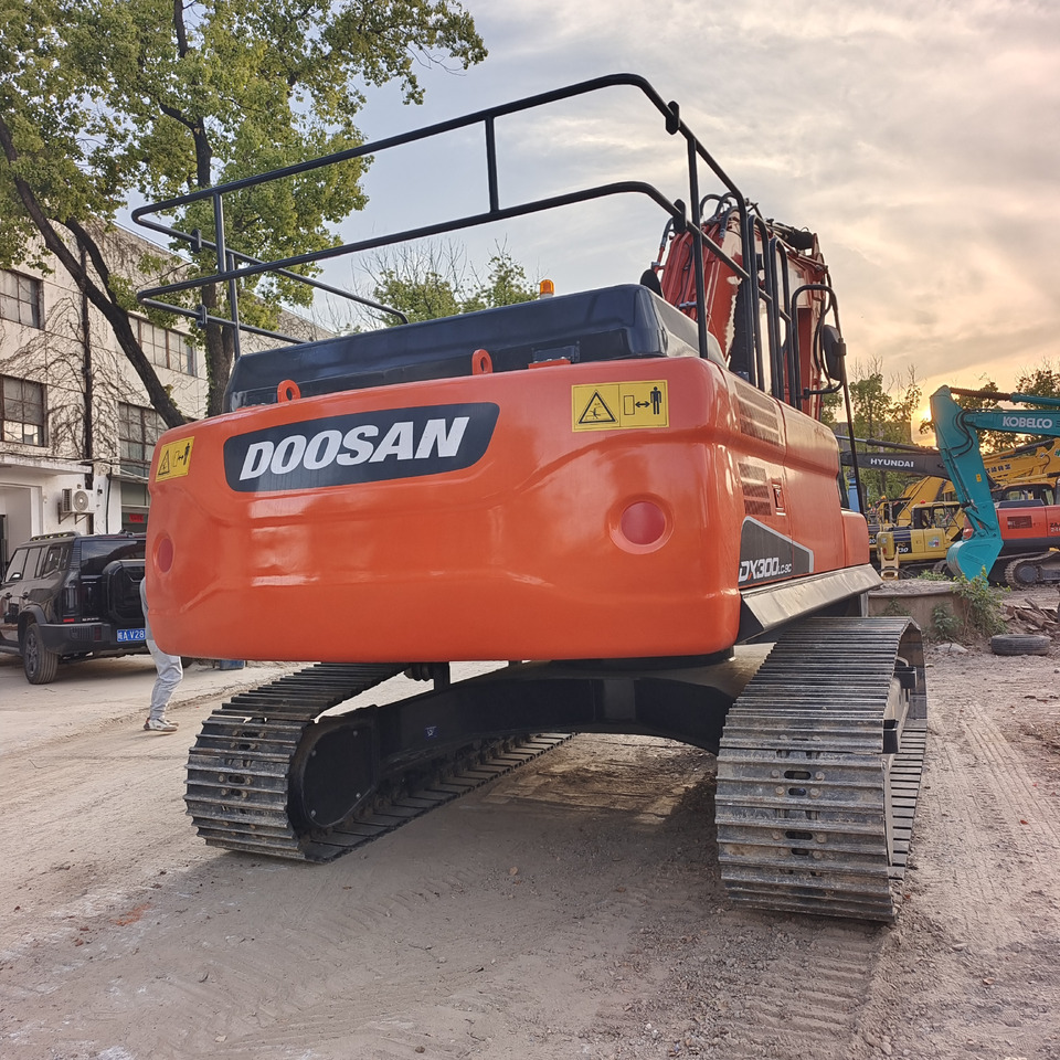DOOSAN DX300LC-9C DX300 LCA - Crawler excavator: picture 4 DOOSAN DX300LC-9C DX300 LCA - Crawler excavator: picture 4